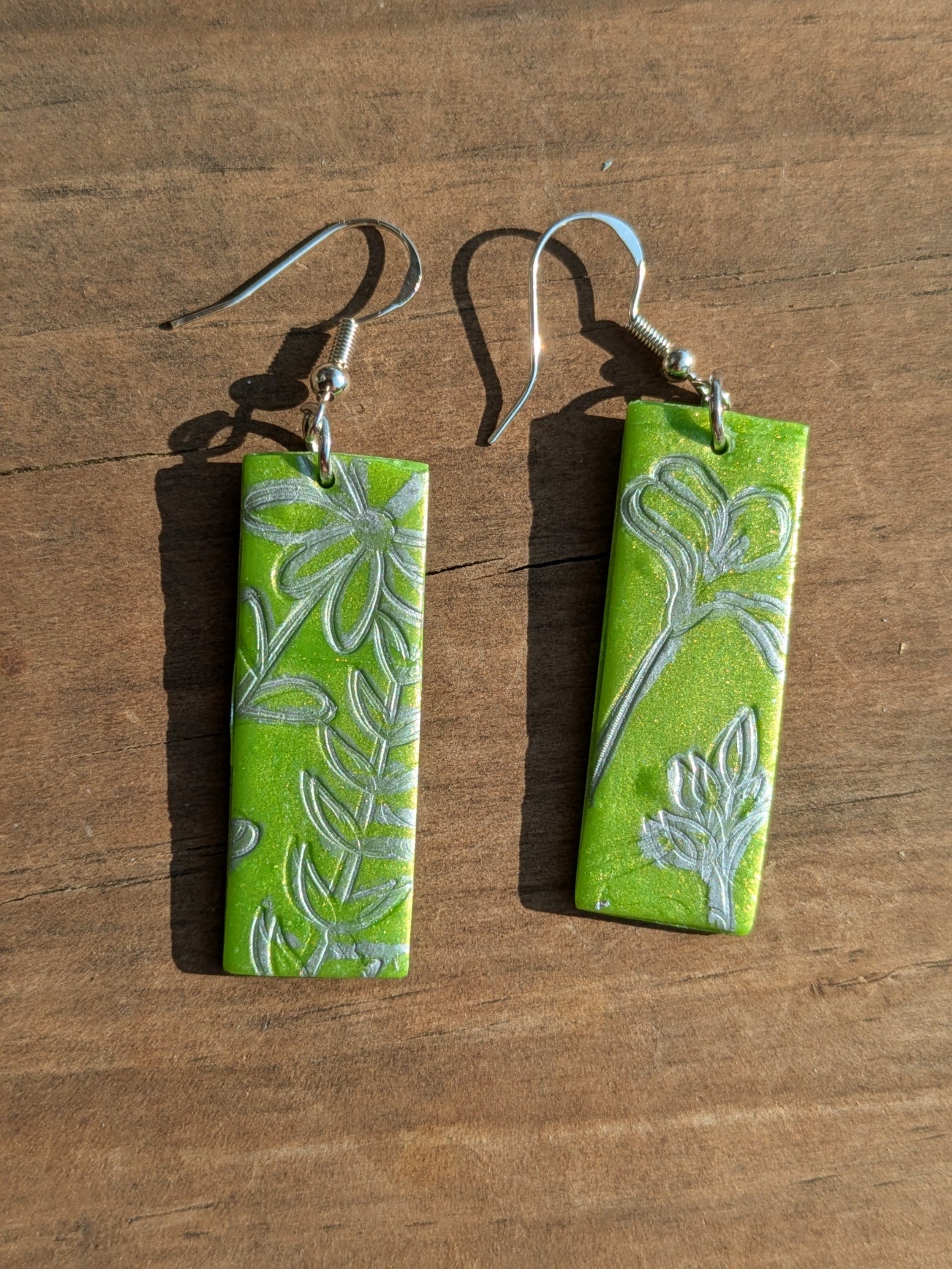 Summer Green Dangles