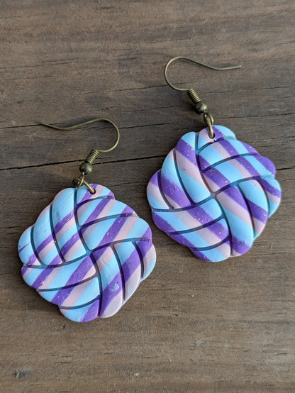 Striped Knot Dangles