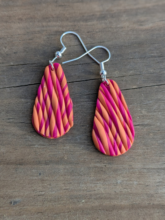 Dual-Color Twist Dangles