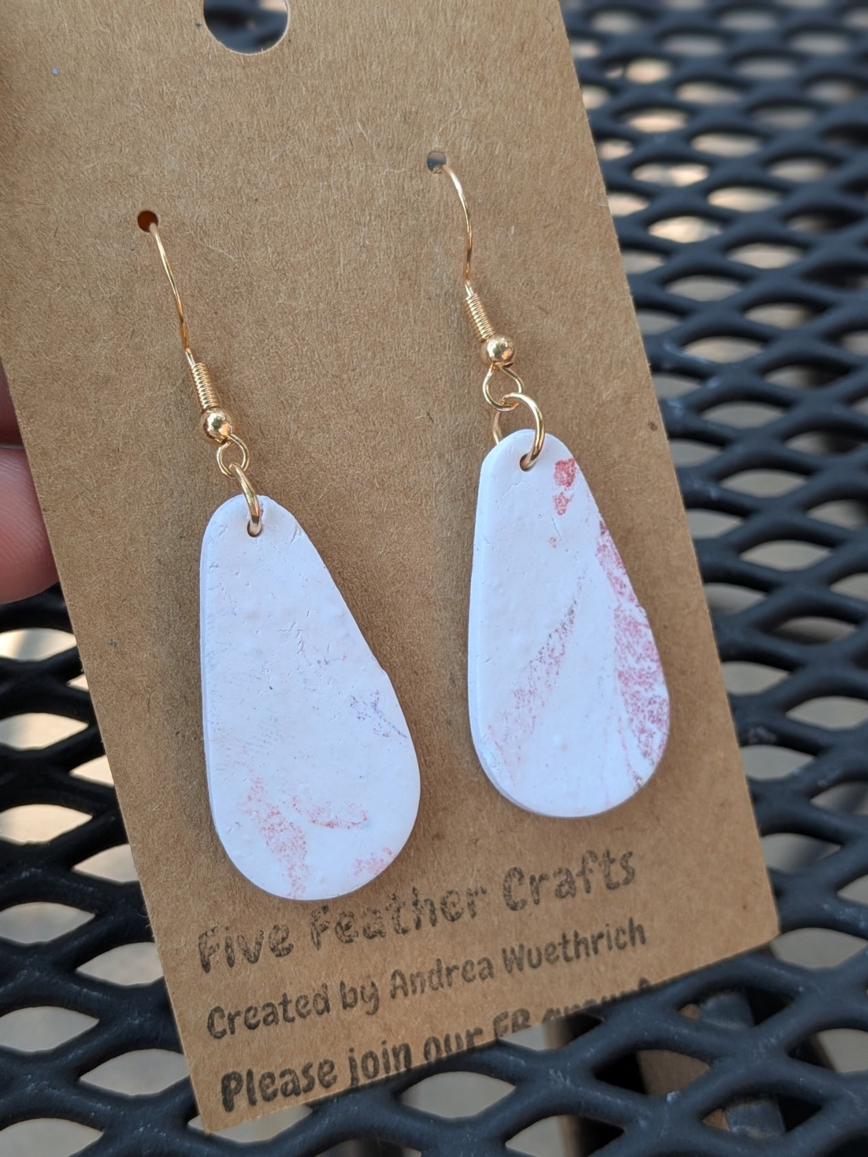 Hint of Red Dangles