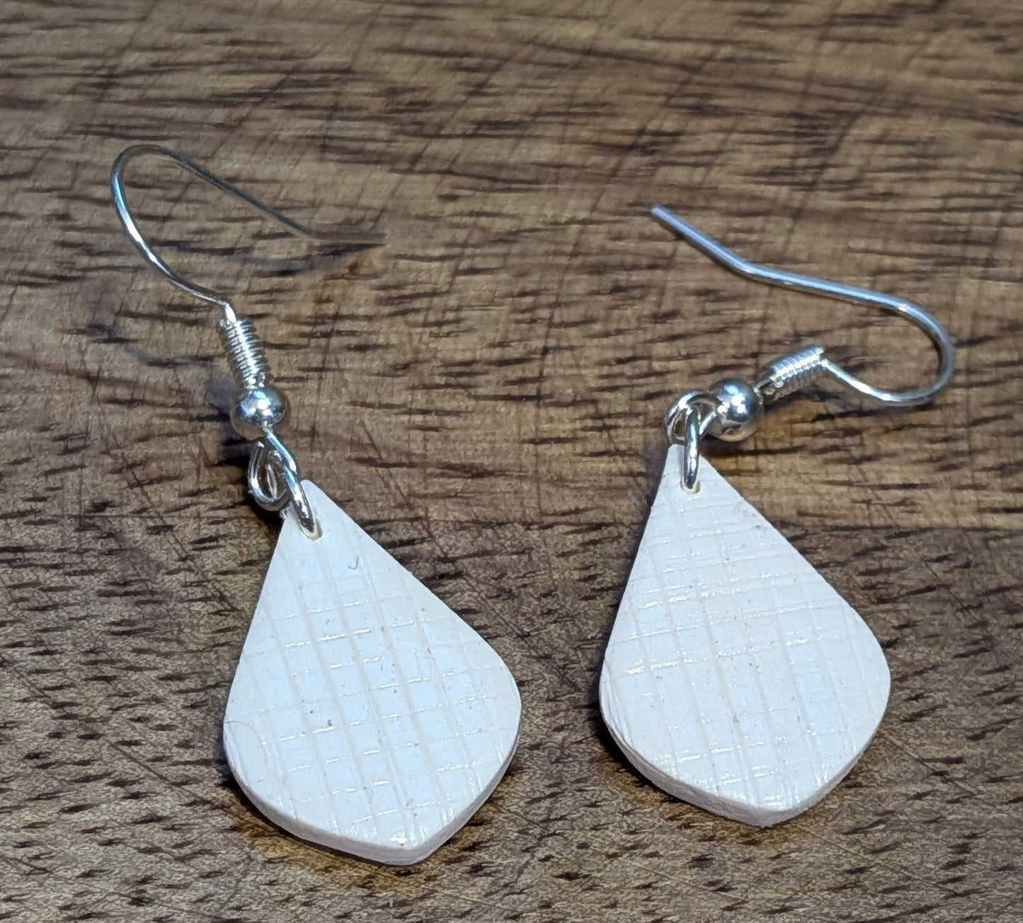 White Crosshatch Pipsqueaks